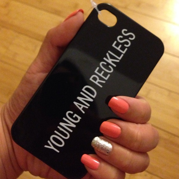 Iphone 4/4s Phone Case NWT