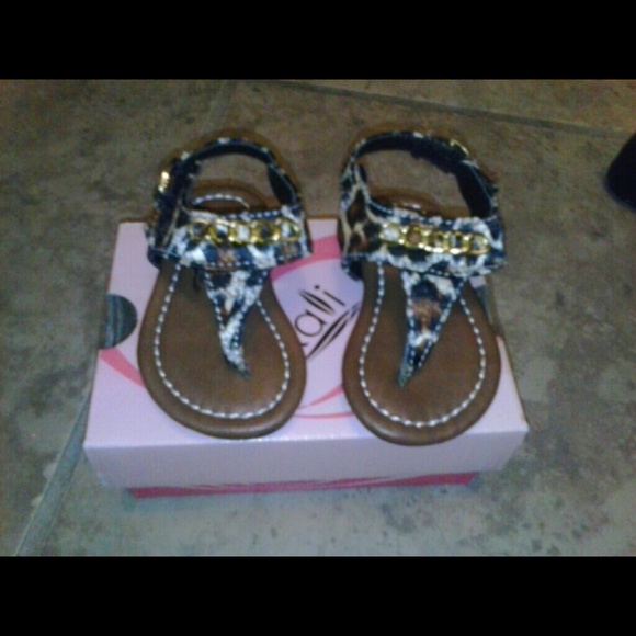 Baby shoes