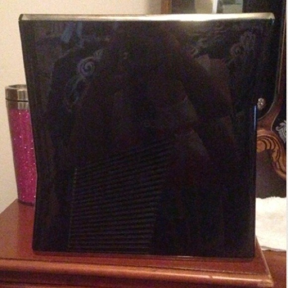 Xbox 360 - Picture 3 of 4