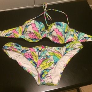 Bikini and necklace bundle!