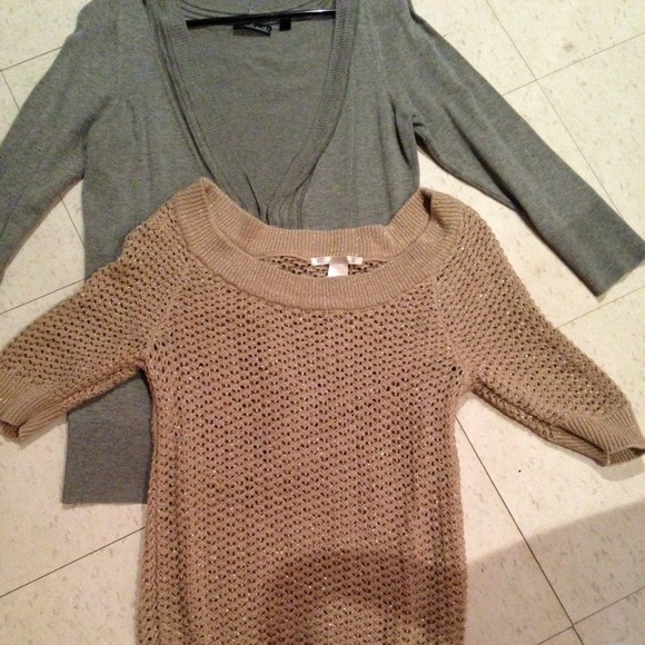 Sweater top, only worn once in great conditions