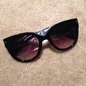 Prada sunglasses pr160 in black. No case.