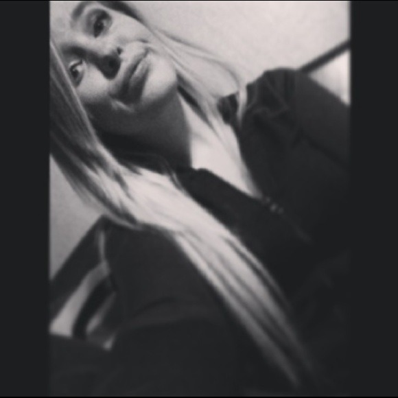 Meet your seller (: