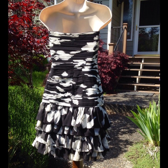 ROBERT RODRIGUEZ Strapless Exquisite Floral Dress Black and White Size 6 - Picture 3 of 4