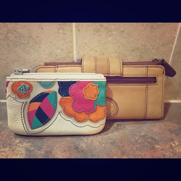 Fossil Wallet and credit card/change purse!