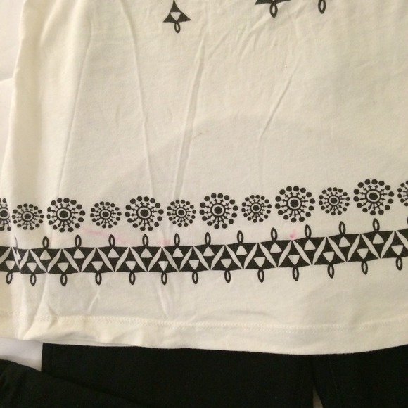 🚫🚫DONATED Rad Patterned Tank - Picture 3 of 4