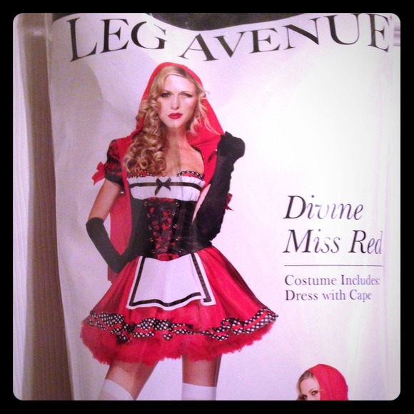 Divine miss red XL Halloween costume
