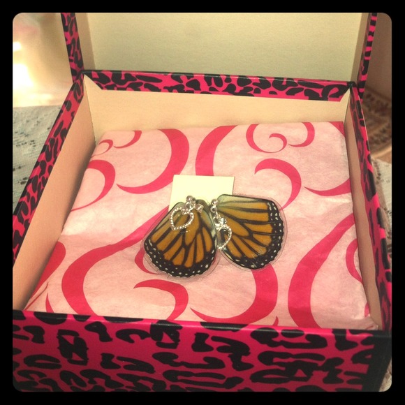 Real Monarch wing earrings hypo allergenic!