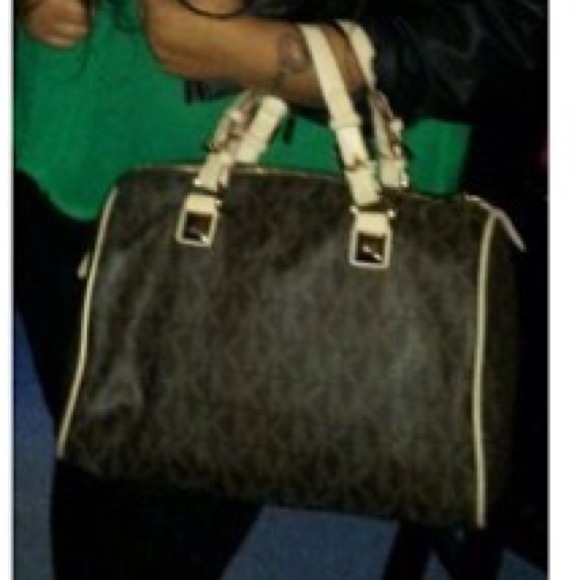 Authentic mk bag the biggest size in this style