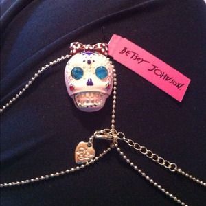 Betsey Johnson sugar skull necklace