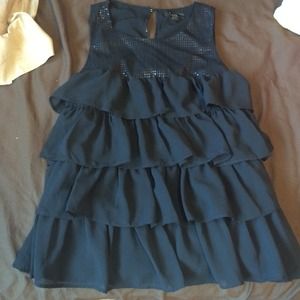 Reduced 🎉 Black Sparkly/Fringe Top