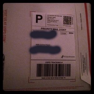 Lilly Pulitzer makeup bag sold