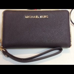 Michael Kors Cell Phone Wrislet