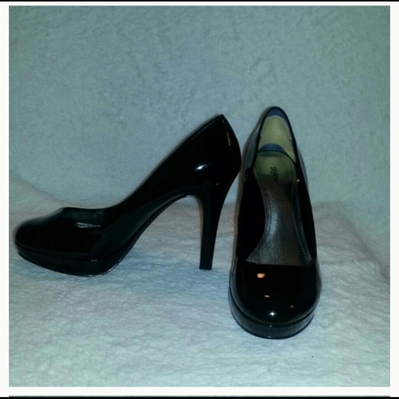 Black Platform Patent Leather Pumps / NWOT