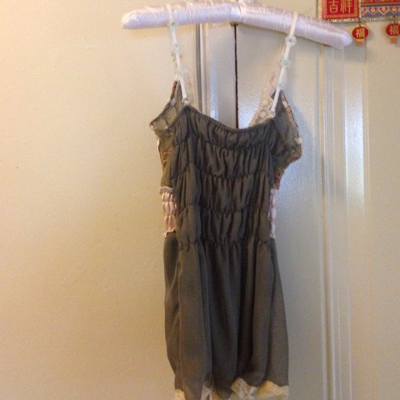 Top - Picture 2 of 4