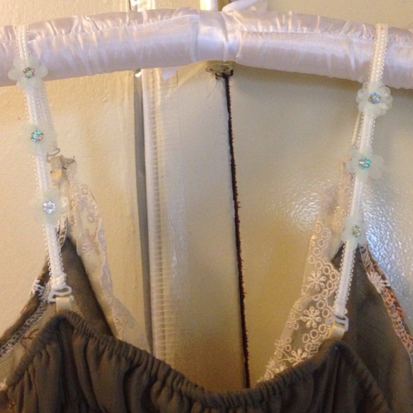 Top - Picture 3 of 4