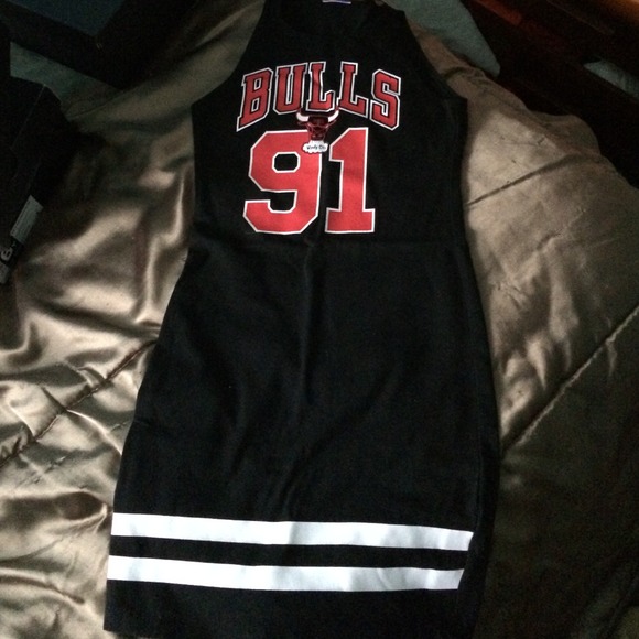 Bulls dress