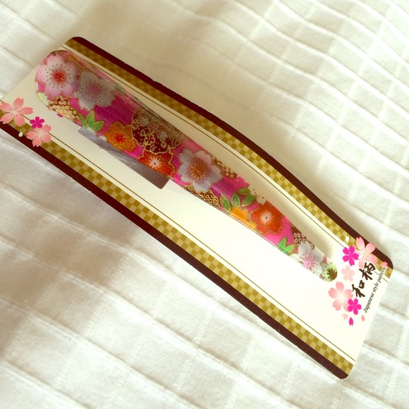 Beautiful Japanese designed hair clip