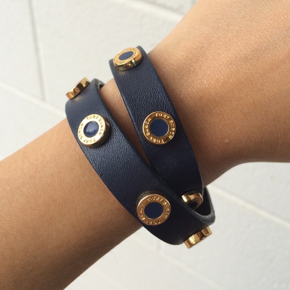 Tory Burch Jewelry - 🎉2 x HP🎉Tory Burch Enamel Wrap Bracelet in Navy