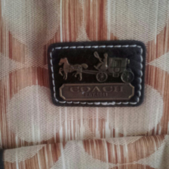 Coach Bag - Picture 2 of 4