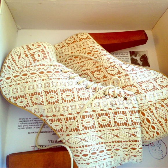 Jeffrey Campbell Lace Lita Size 8 - Picture 1 of 1