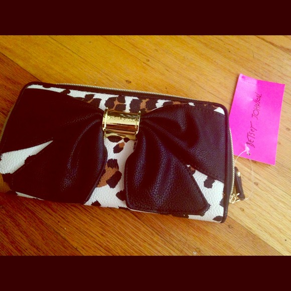 Betsey Johnson Bow Nanza Zip Around Clutch/Wallet - Picture 1 of 2