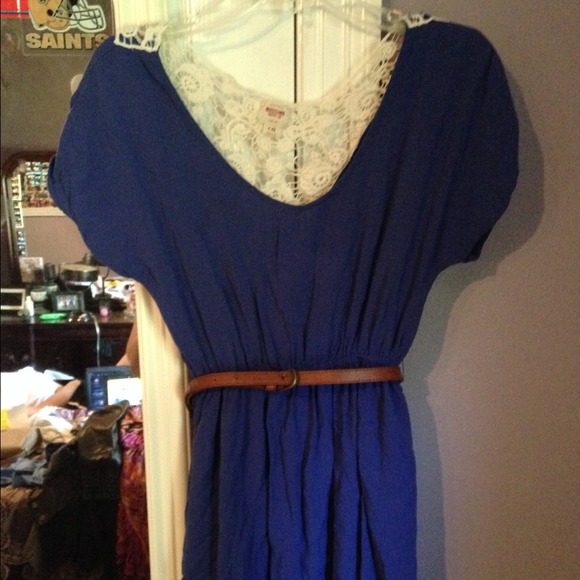 Summer dress with belt