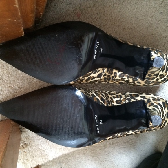 🔮🔮SOLD IN BUNDLE🔮🔮 - Picture 3 of 4