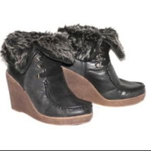 ✨Fur cuffed boots or @karma360✨