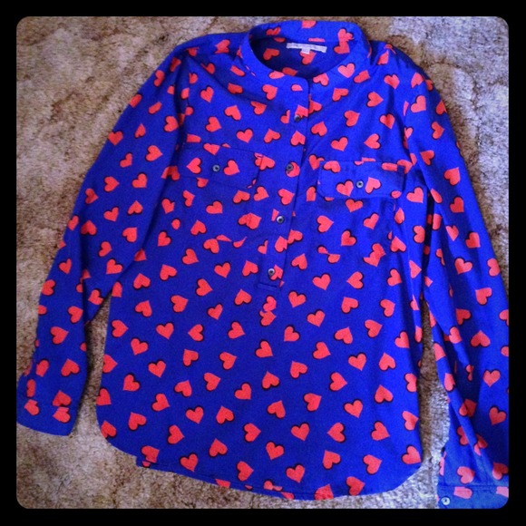 ❌ SOLD ❌ Gap Hearts Blouse