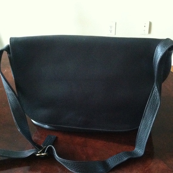 Coach weekender