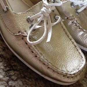 SOLD! Sperry Gold Topsider