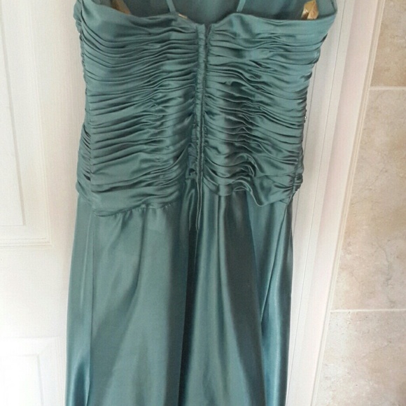 Dress - Picture 3 of 3