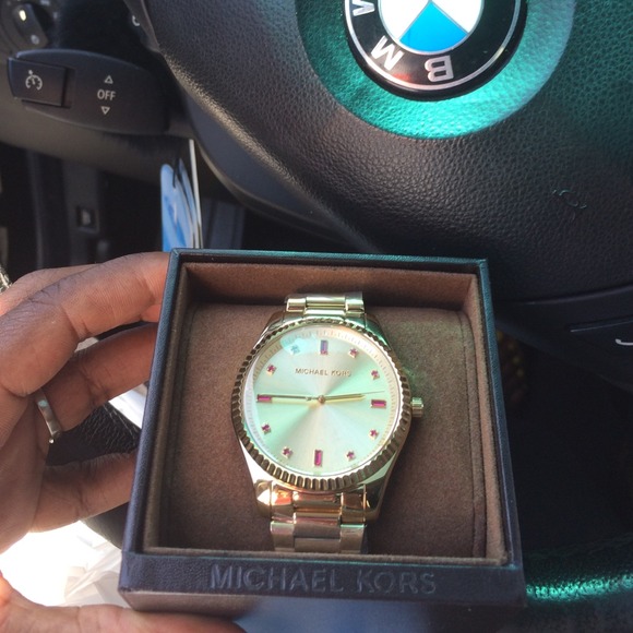 💕SOLD💕Super Cute Michael Kors pink & gold watch