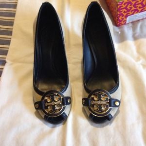 Tory Burch Amanda open toe wedge burlap,  navy