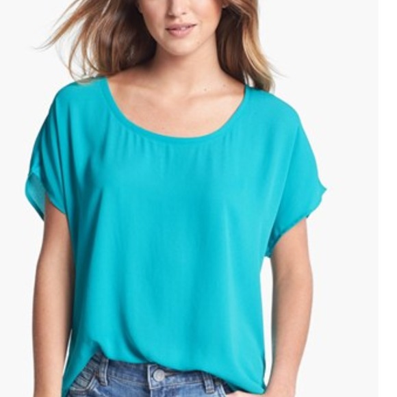 ☀️SOLD in bundle☀️ Pleione shirt/tunic in aqua