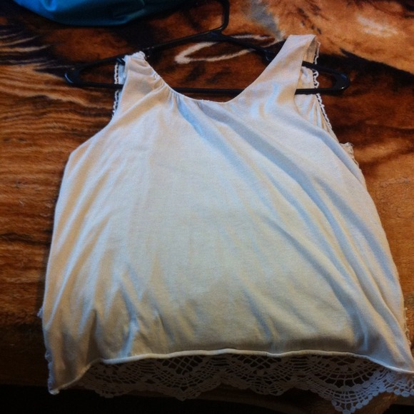 Tank top - Picture 2 of 3