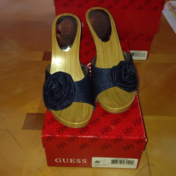 Guess sandals
