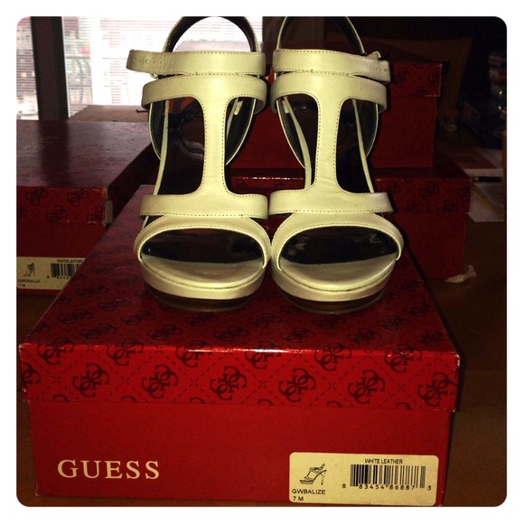 Guess stiletto