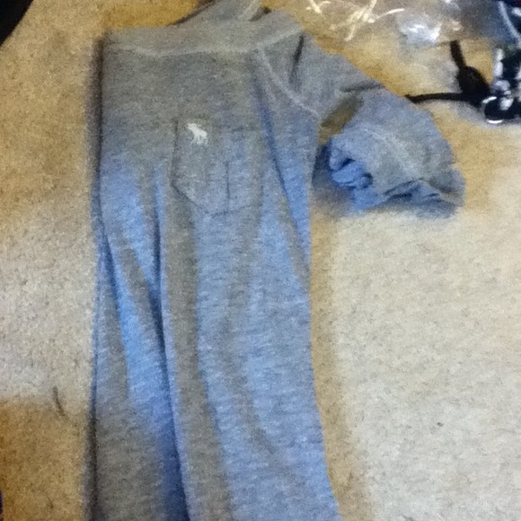 For Taryn | A&F Grey Pocket Shirt