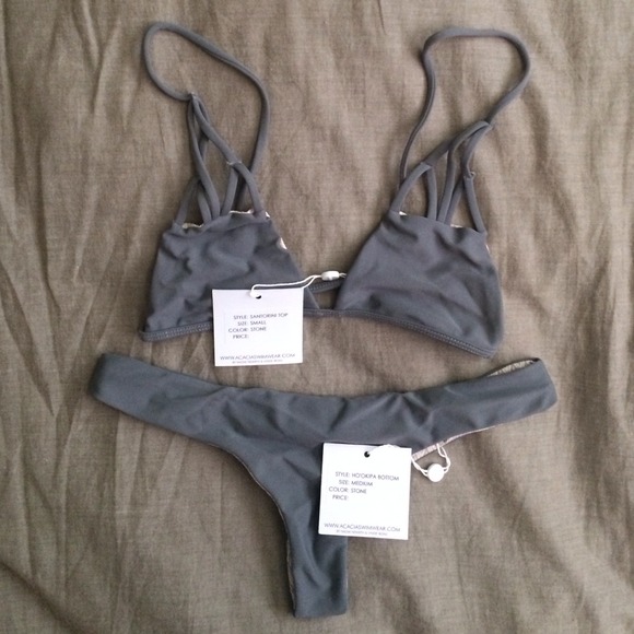❌TRADED❌ Acacia Santorini/Hookipa Set in Stone