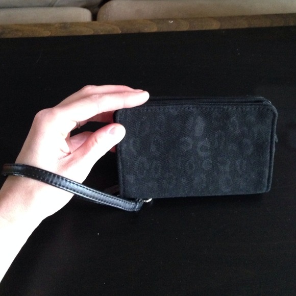 Thirty One Everyday Wristlet - Picture 4 of 4