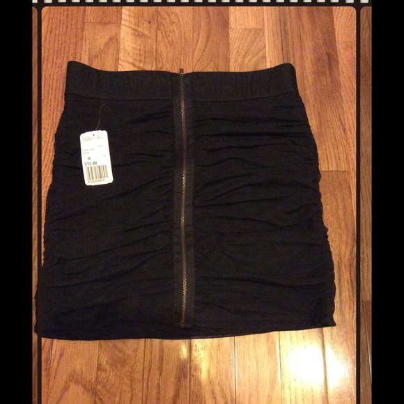 NWT!! Black skirt