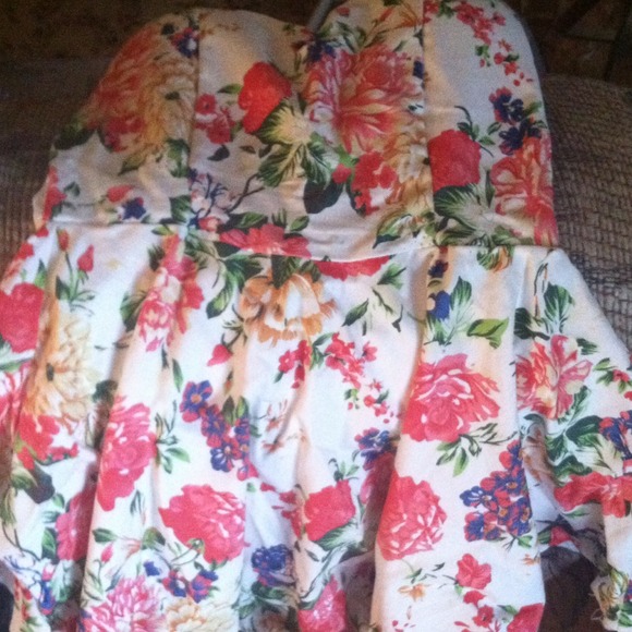 White Floral Strapless Dress!!