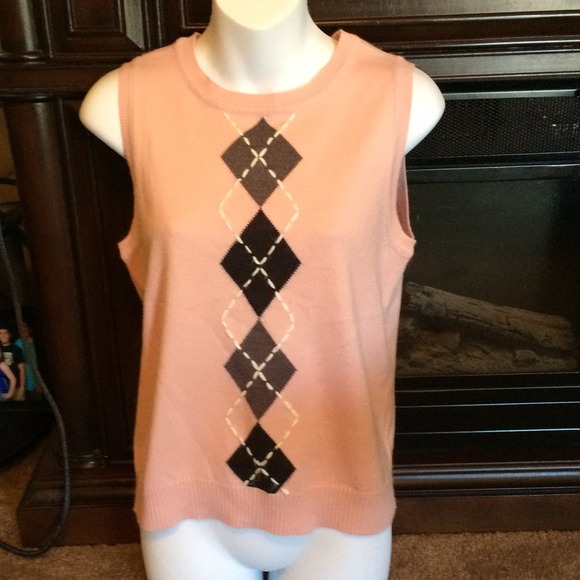 🔻LAST CHANCE🔺Pink Argyle Light Sweater