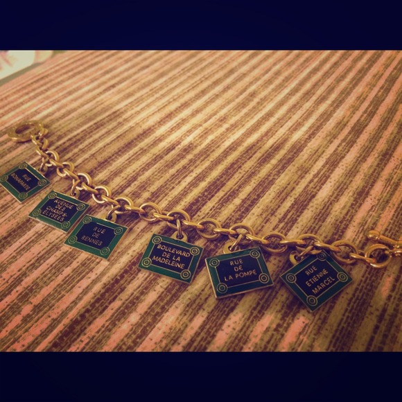 Charm bracelet