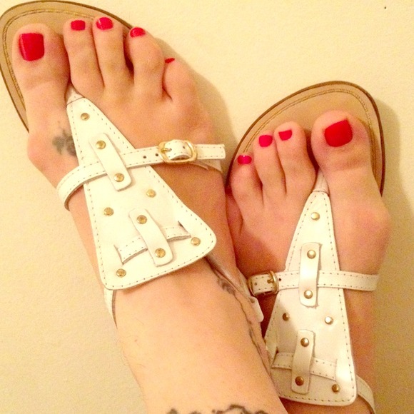 White strap sandal
