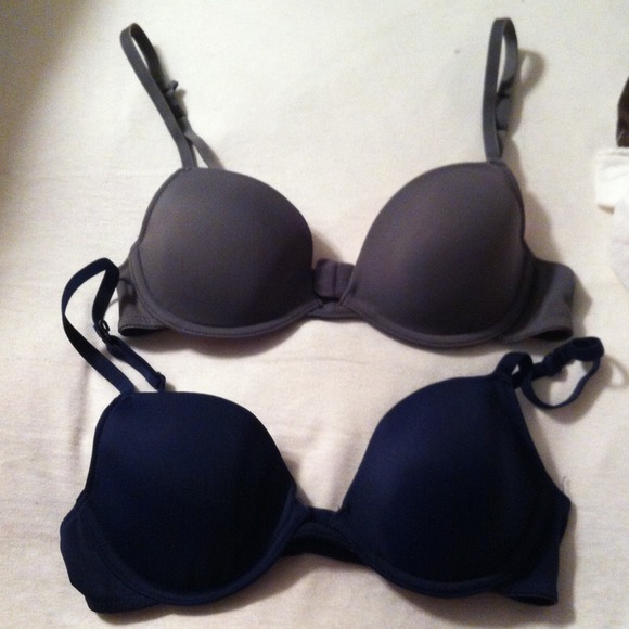 Bundle of 2 Xhilaration perfect t-shirt bras