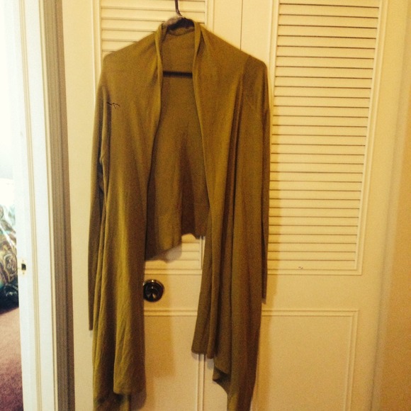 BCBGMaxAzria Outerwear - BCBG Max AZRIA cardigan/wrap in size m/l