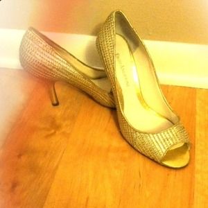 Enzo Angiolini Gold Heel